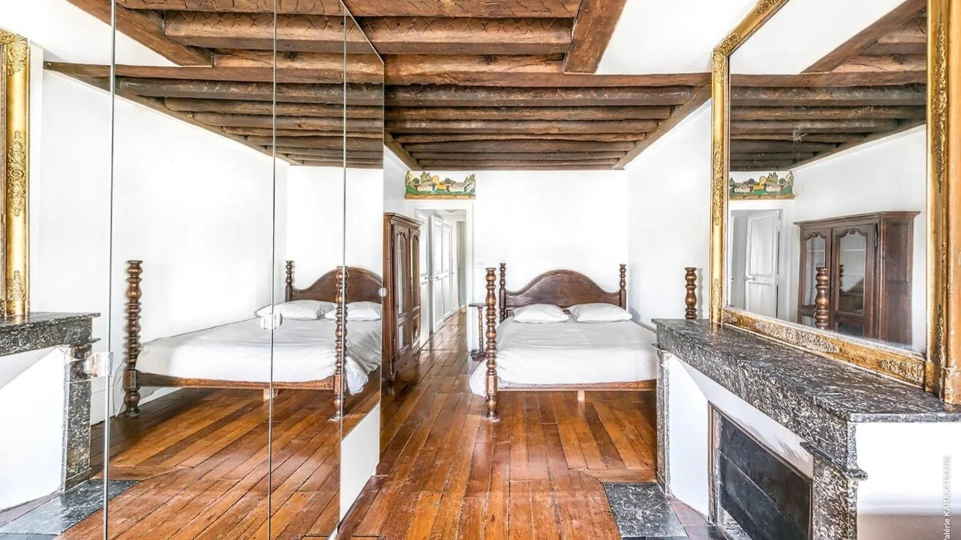 Apartment Ile Saint Louis - Quai D'Orleans 2Bdr By B'Your Home Paris France