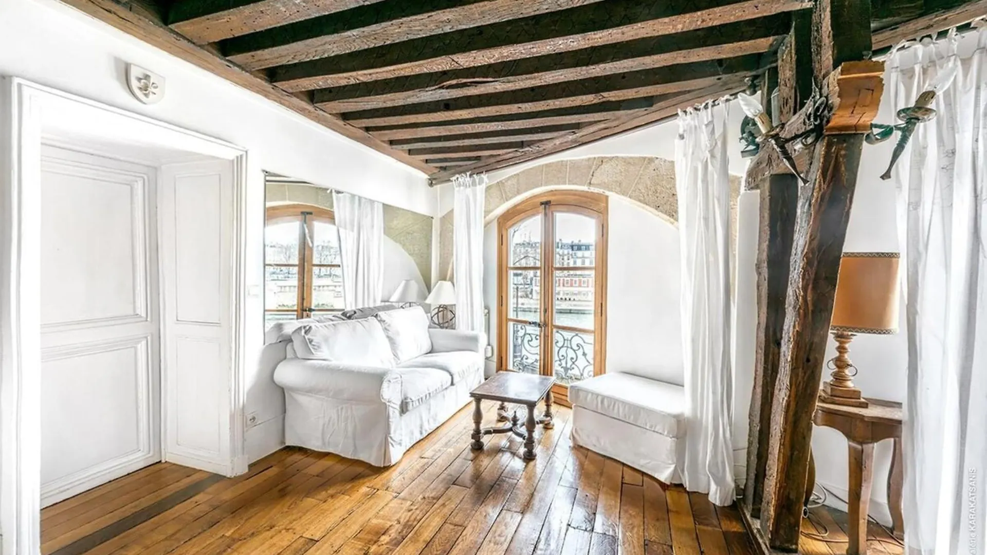 Ile Saint Louis - Quai D'Orleans 2Bdr By B'Your Home Paris