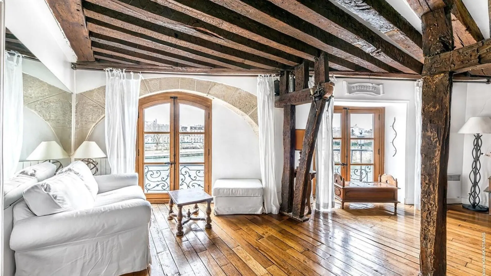 Ile Saint Louis - Quai D'Orleans 2Bdr By B'Your Home Paris France